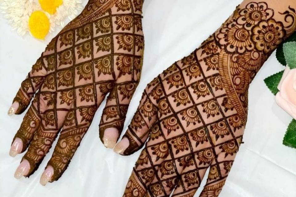 Bridal Back Hand Mehndi Designs - K4 Fashion