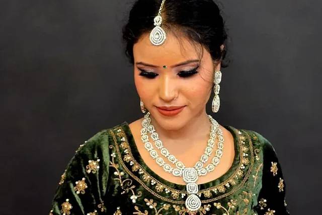 Party makeup