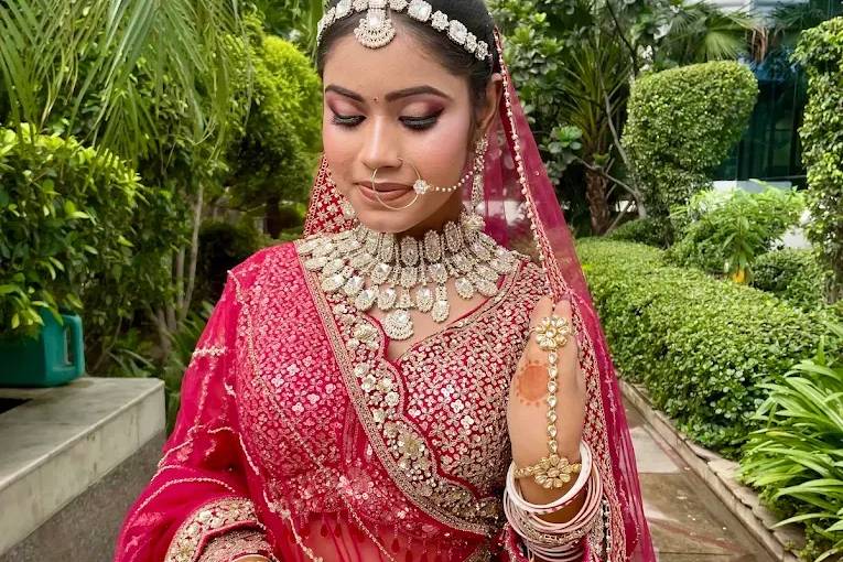 Srishti Singh Makeup Artist