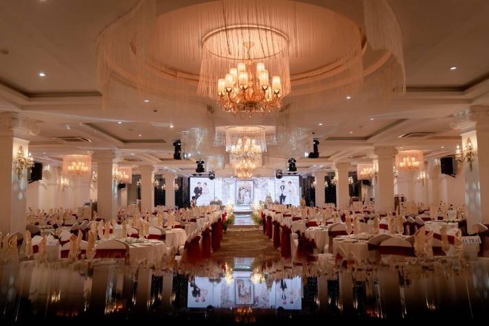 Banquet hall