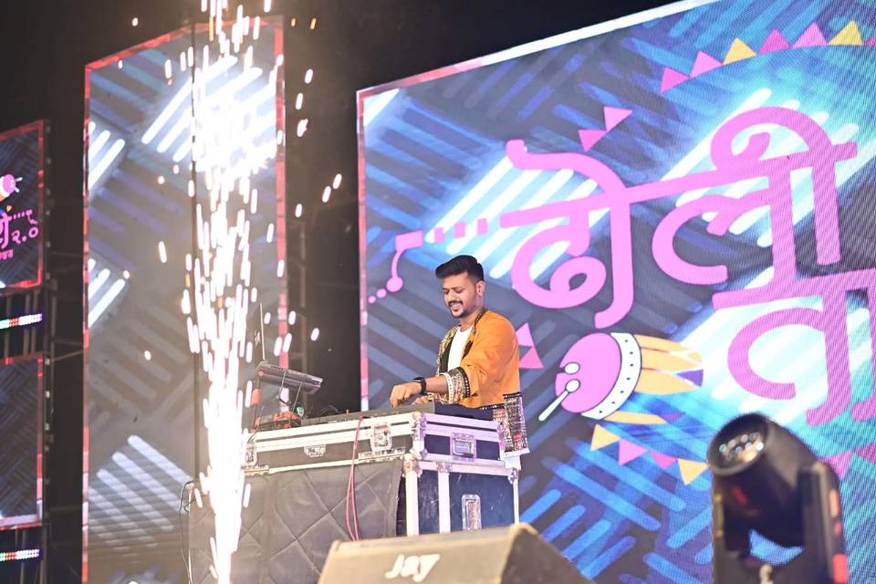 VDJ Tushar