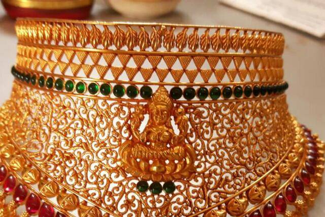 Pin by Godavari on Vaddanam designs  Gold hair accessories, Vaddanam  designs, Jewelry design necklace