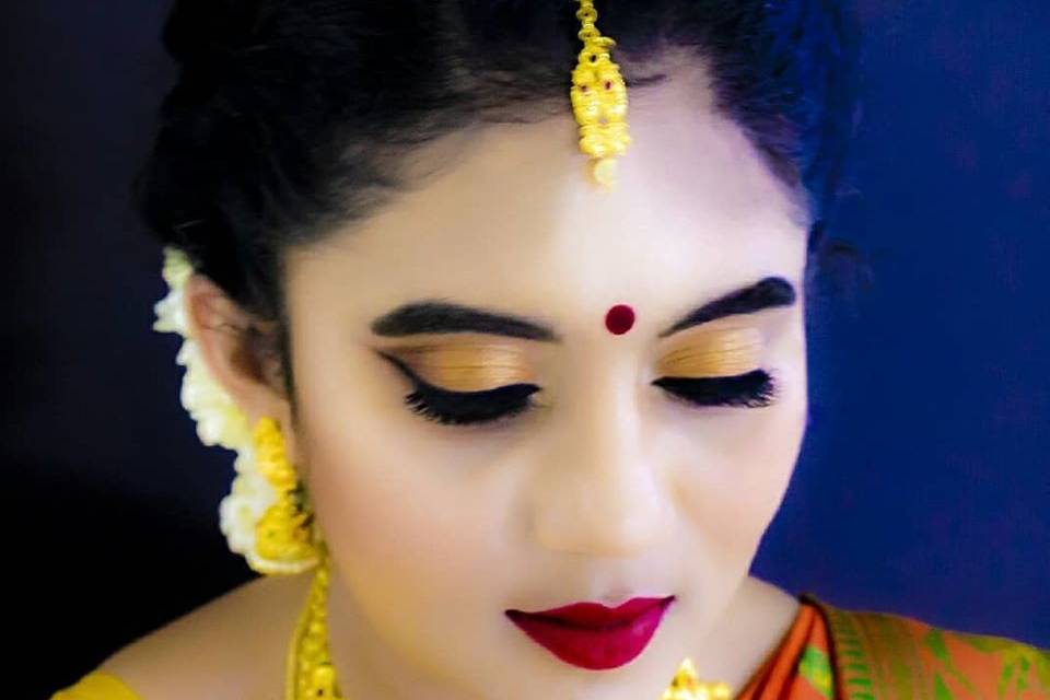 Image of Indian Bridal Makeup  Bridal Makeup Hairstyle  Latest Indian  Bridal Makeup GD023845Picxy