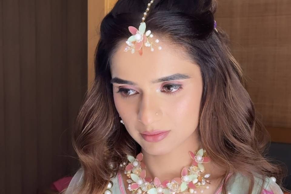 Haldi/ mehendi bridal makeup