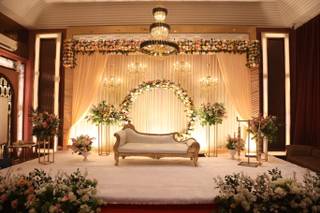 Orsom Stays & Blossom Banquets