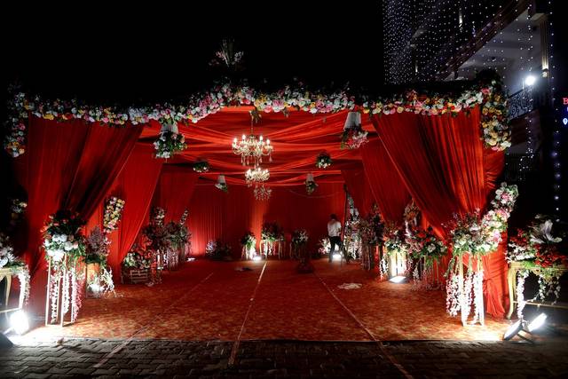 Entrance decor