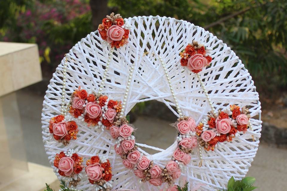 Floral jewellery tray