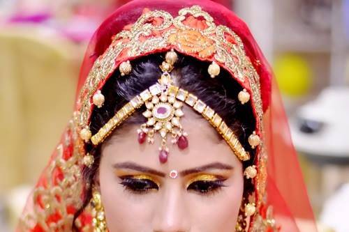 Bridal makeup