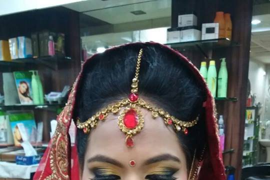 Bridal makeup