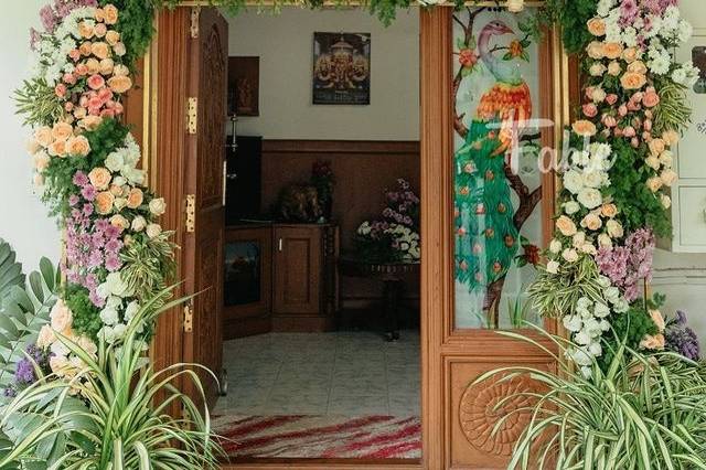 Entrance decor