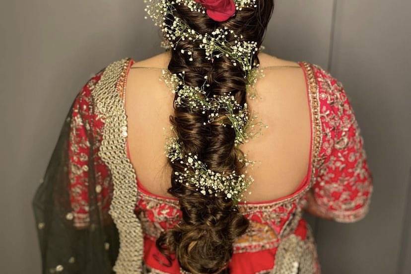 Floral hairstyle