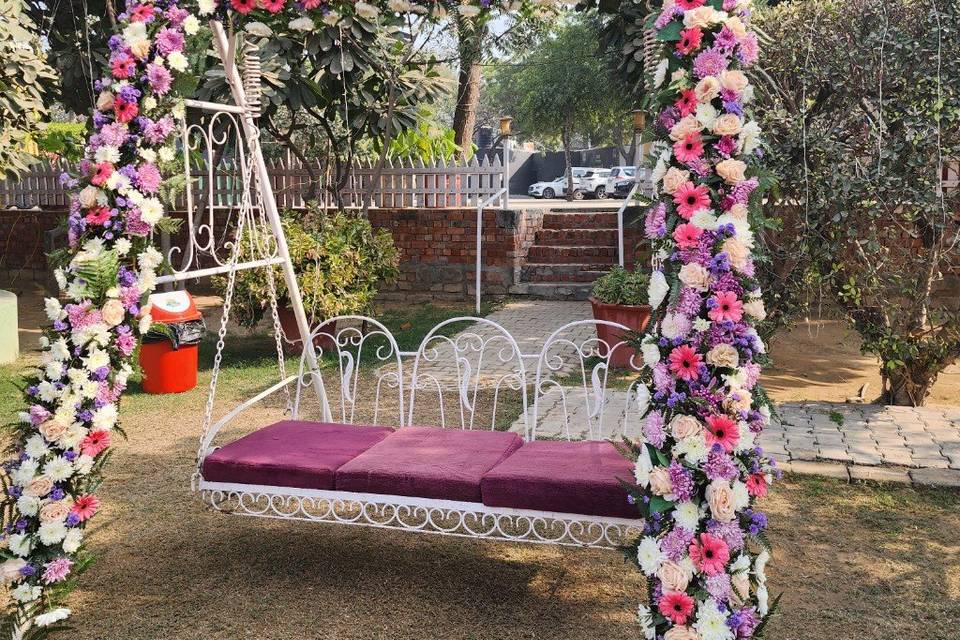 Swing decor for mehndi