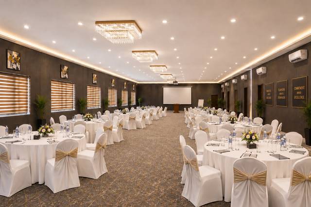 Banquet hall