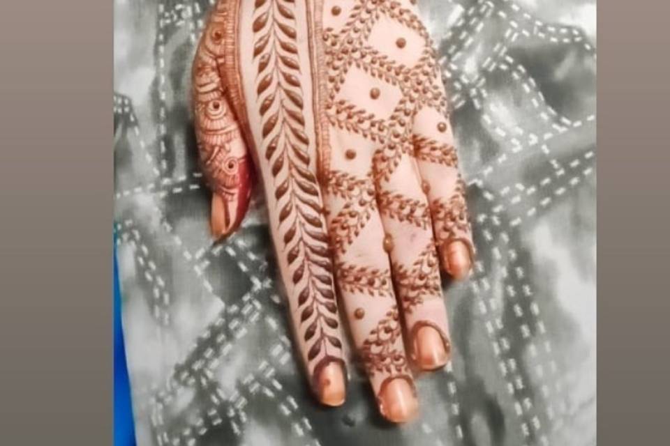 Henna by Afsheen