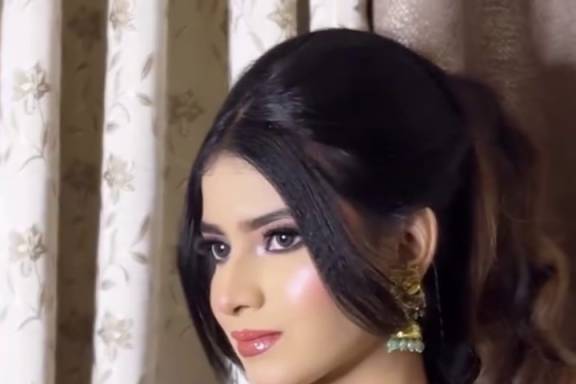 Party makeup