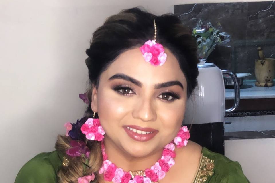 Mehndi function makeup