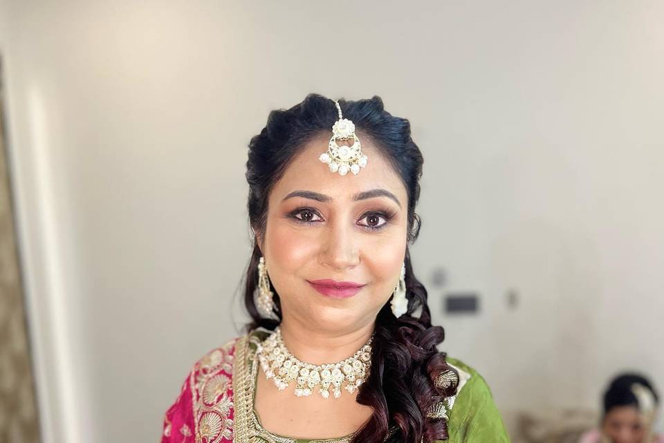 Makeupbybhawnaarora_1676195644_3036471605471308242_1220176002