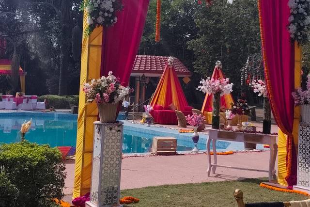 POOL ENTRANCE HALDI