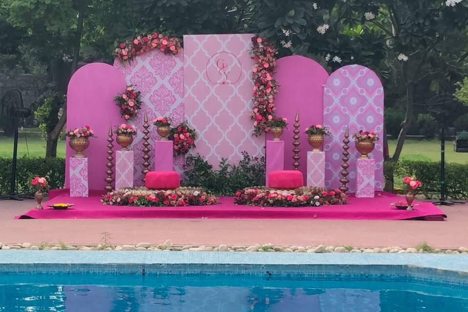BACKDROP AT POOL