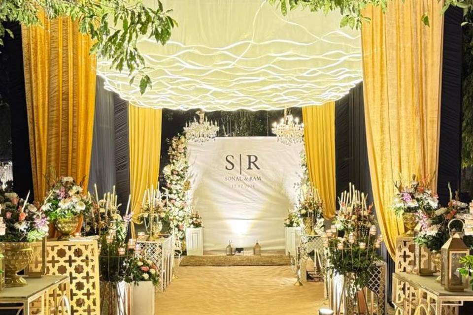 ENGAGEMENT ENTRANCE