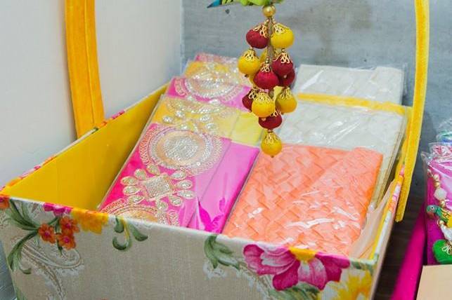 7 Haldi kumkum packing ideas  wedding crafts, wedding gift pack