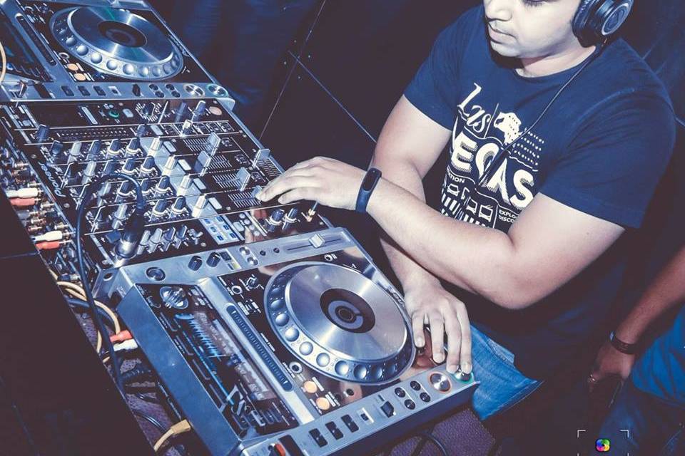 DJ A.Sen