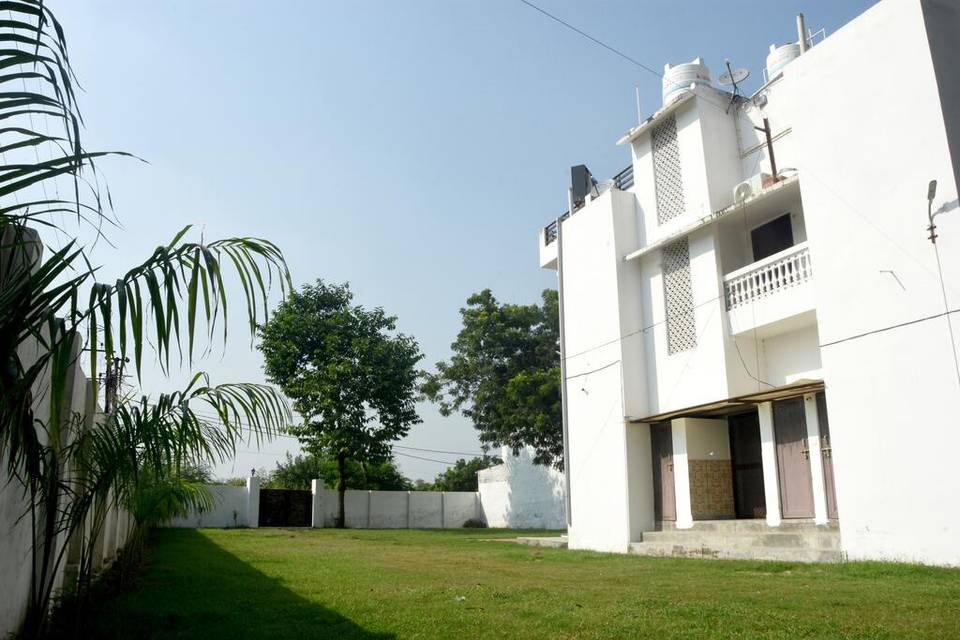 Mallapur guest house and marriage lawn