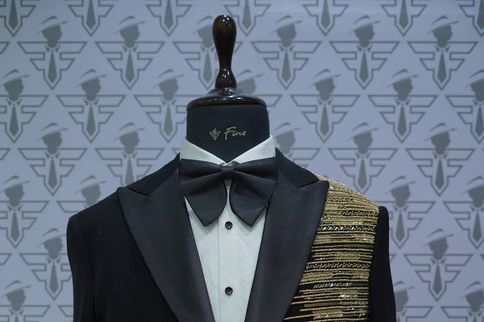 Tuxedo suit pointed