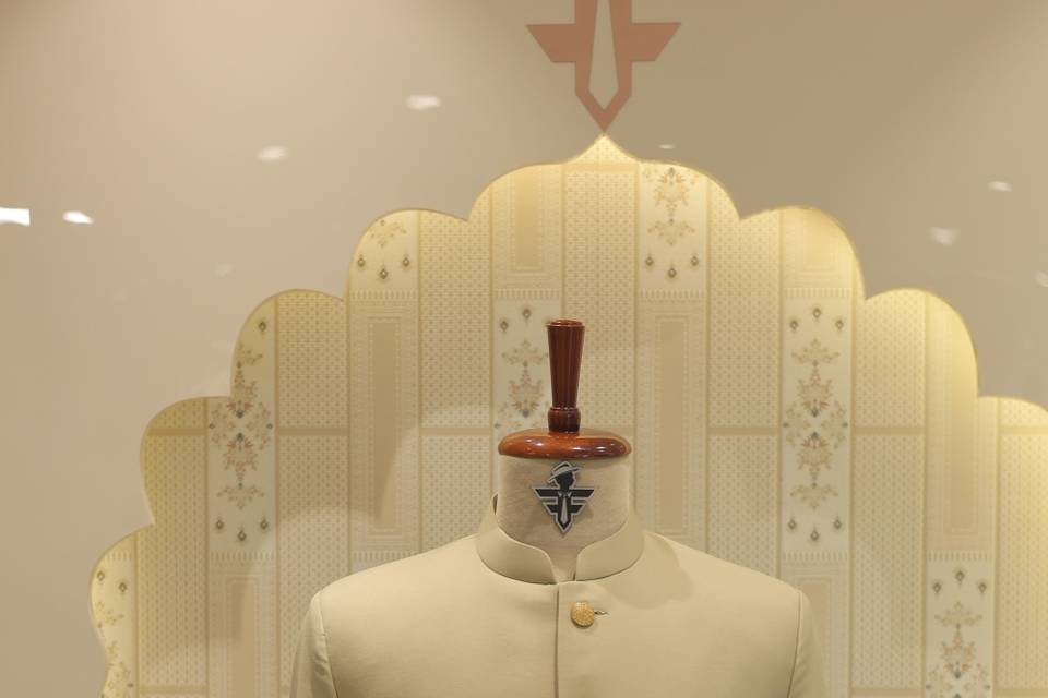 Royal Bandhgala suit