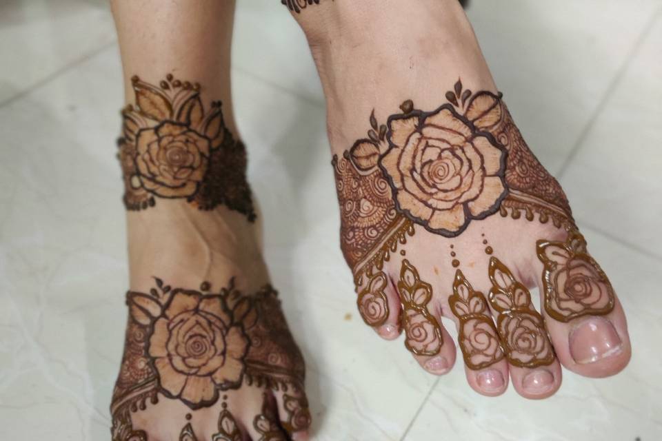 Leg Mehendi designs