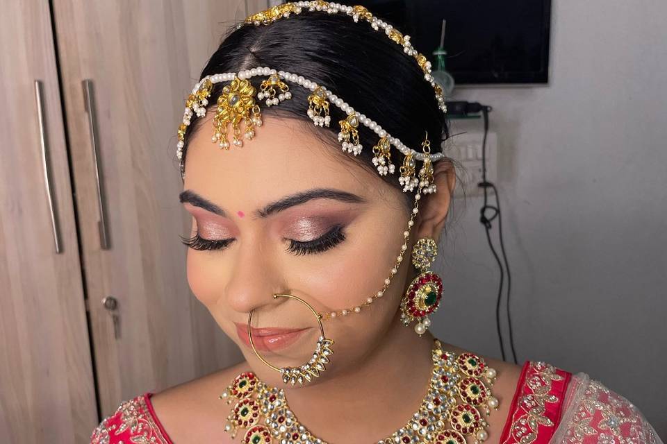 Makeup by Tanvi Wahi