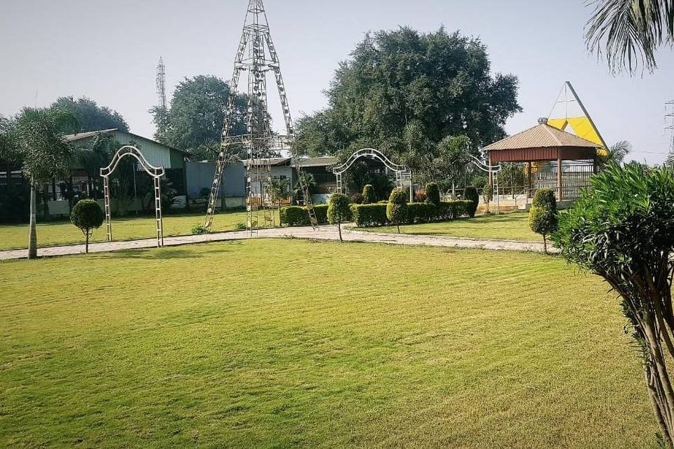 Matale Lawns