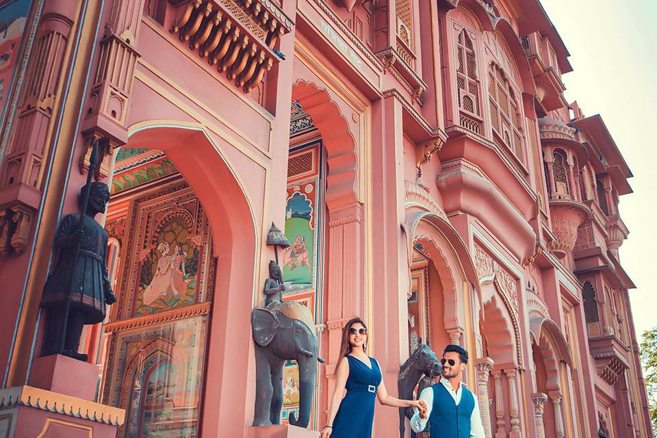 Jaipur Pre wedding couple pose