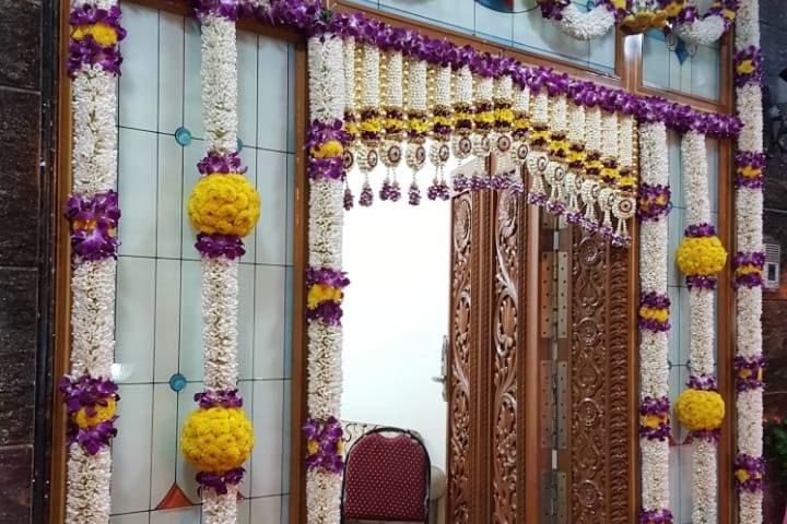 Entrance decor