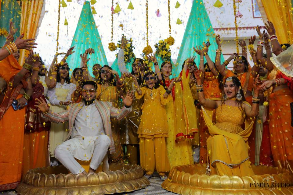 Manish Weds Abhilasha