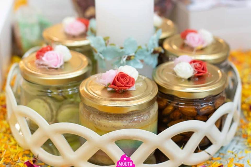 Cake jars