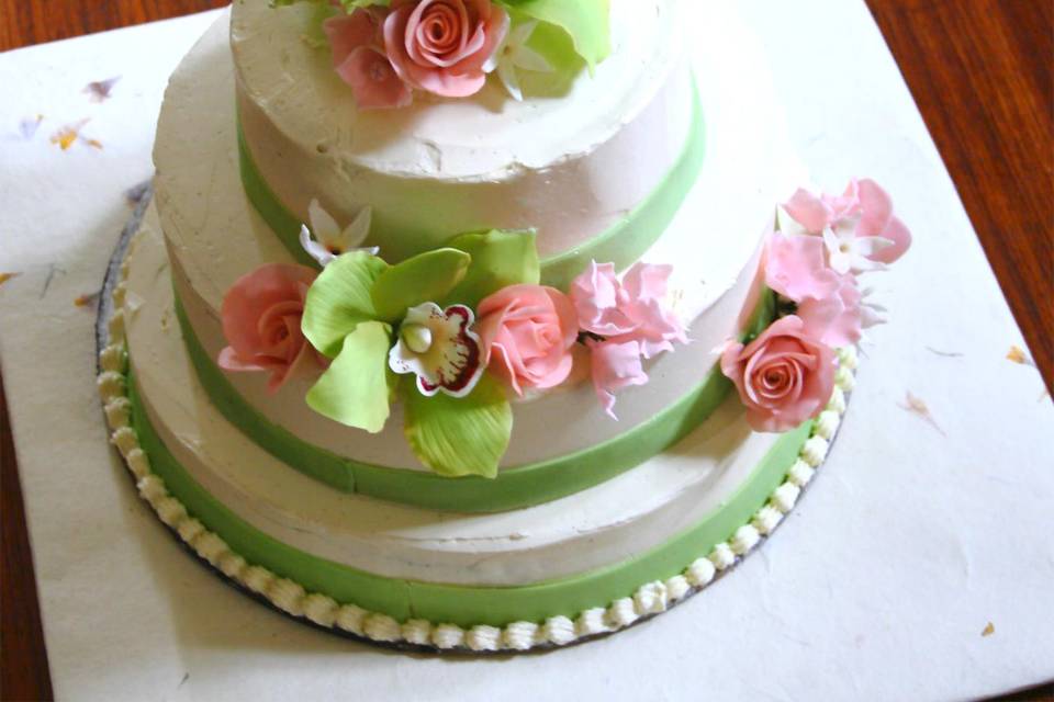 Green orchids & roses cake