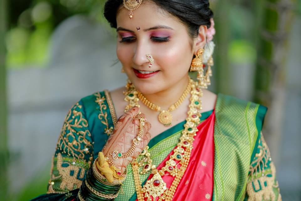 Maharashtrian navari makeup