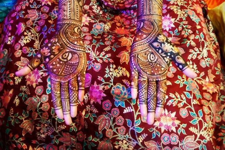 Ayostini Mehendi Art