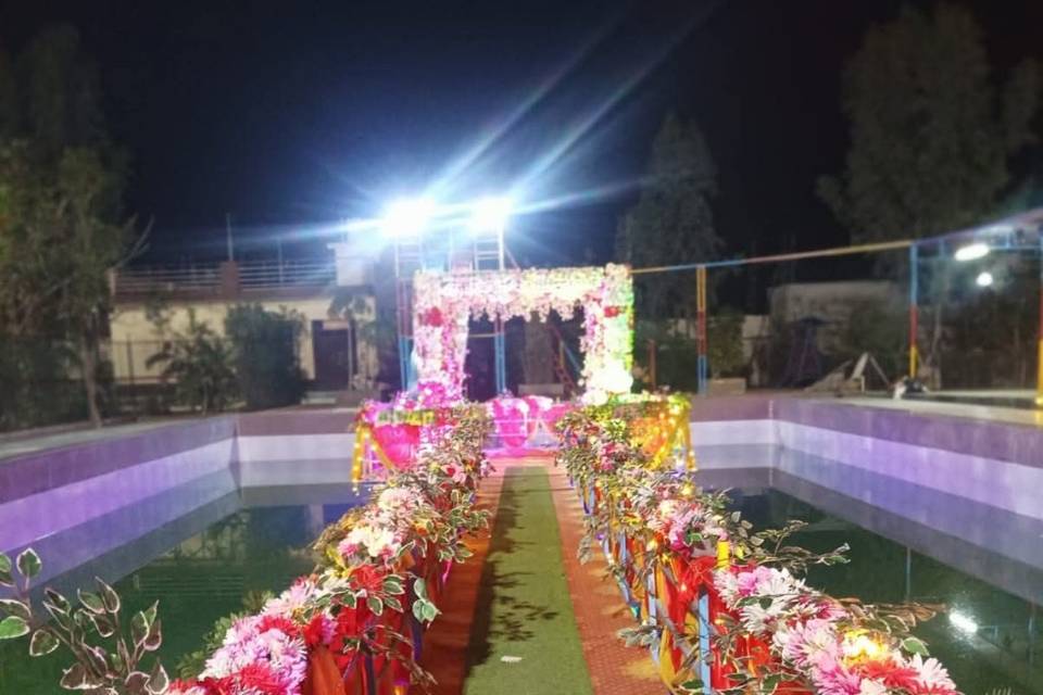Jay Mal stage in swimming poo