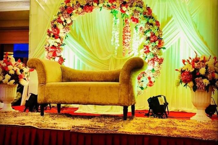 All flowers round stage decor