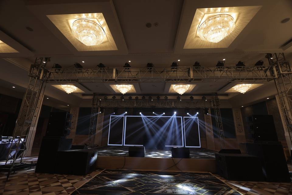 Le Méridien | Sangeet Decor