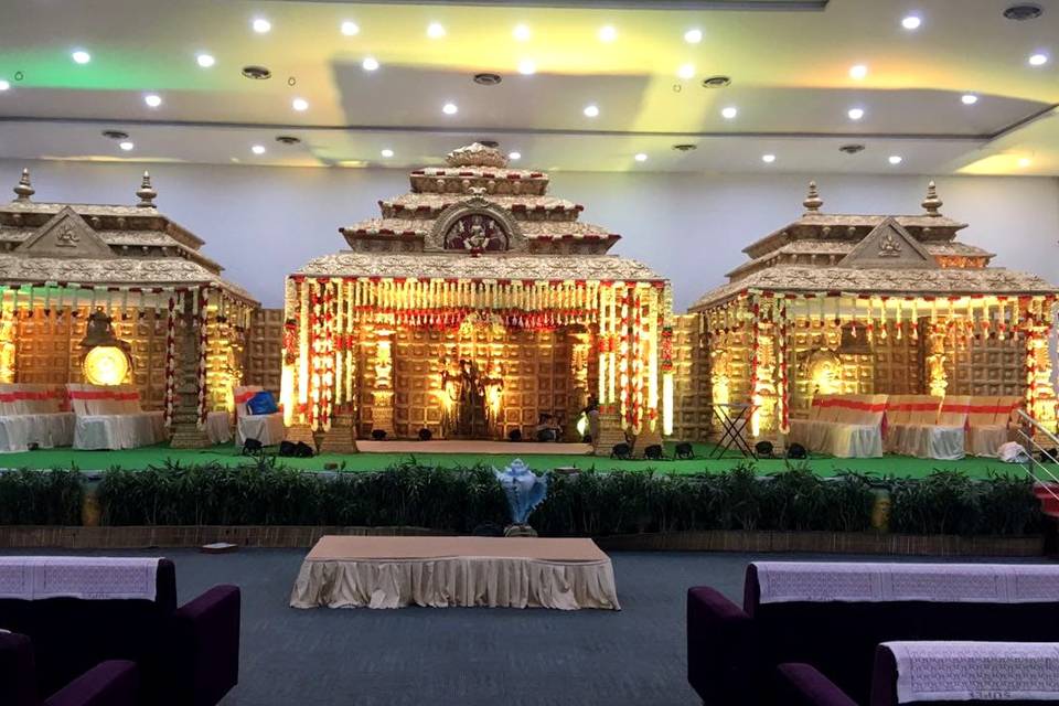 Grand wedding decor