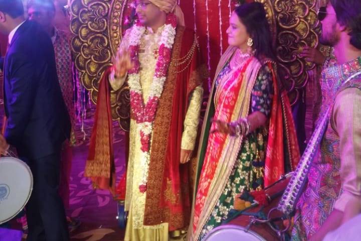 Bride and groom's entry arrangement