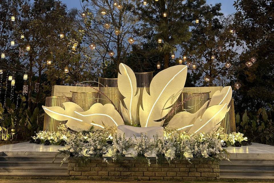 Stage decor by Blooming Flower