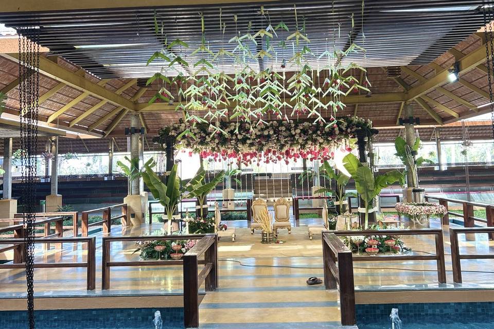 Tropical-floral-wedding-mandap