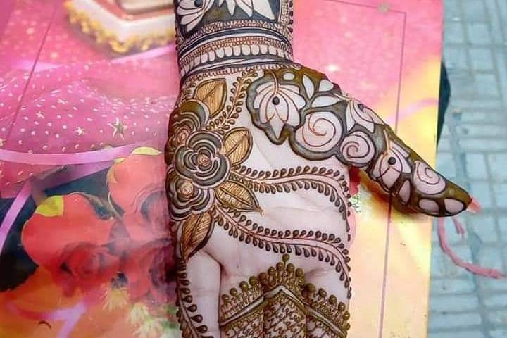 Umesh Kumar Mehendi Artist, Hyderabad