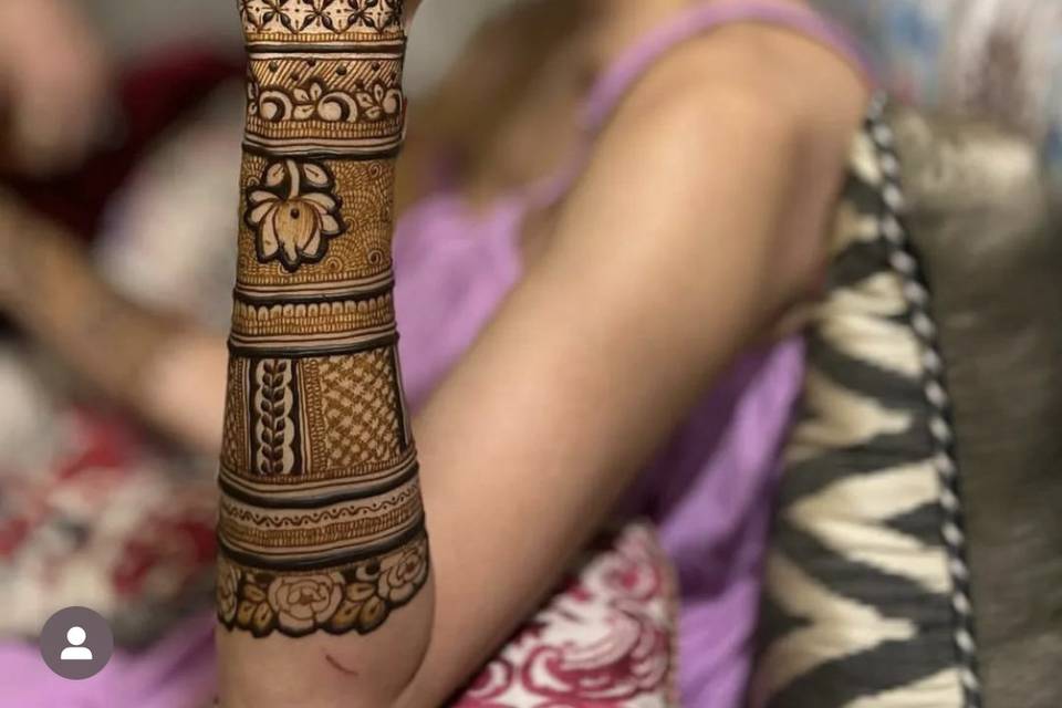 Beautiful mehndi design