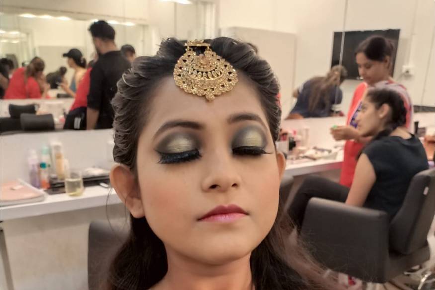 Bridal makeup