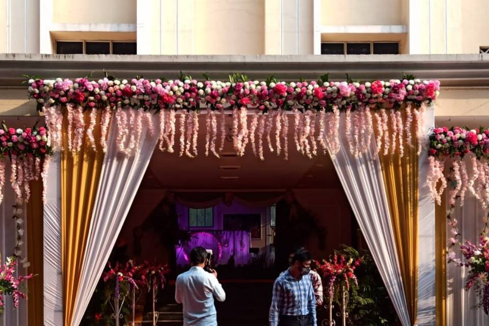 Entrance Decor